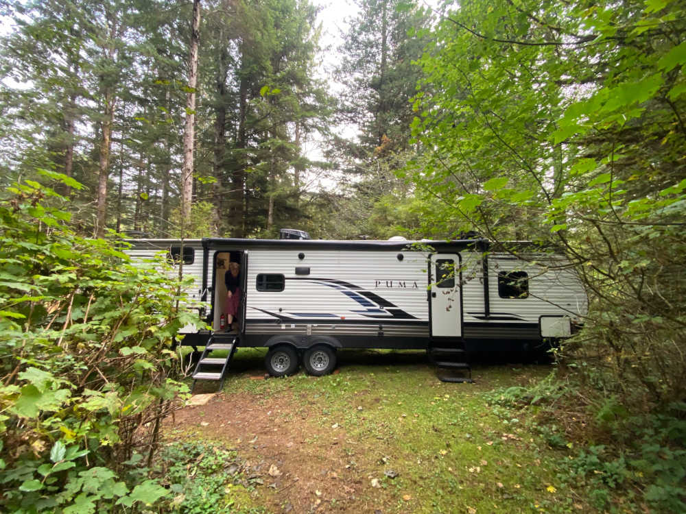 This is one of the 2 onsite RVs we have for people to book as an accommodation. They come with linens and towels. 